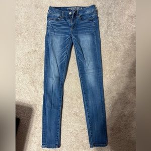 American Eagle blue skinny jeans, size 2 - regular